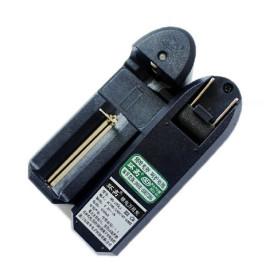 Nanfu unversal charger 18650 Lithium battery intelligent charger holder UD09095